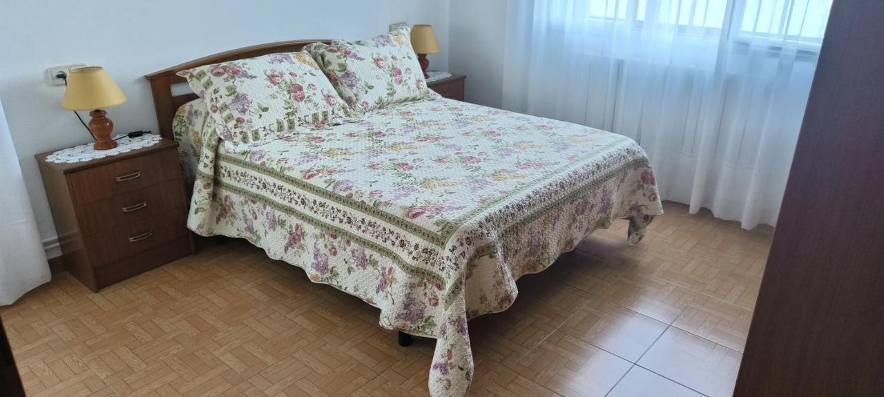 Camino Loureiro Apartment Комбаро Екстериор снимка